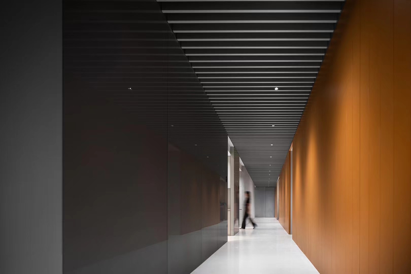 理性純粹，辦公空間的極簡表達